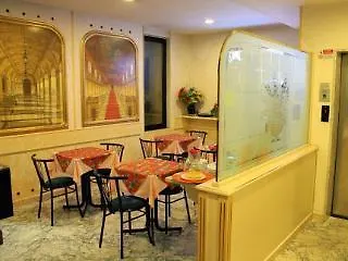 ***  Hotel Vienna Milán Italia